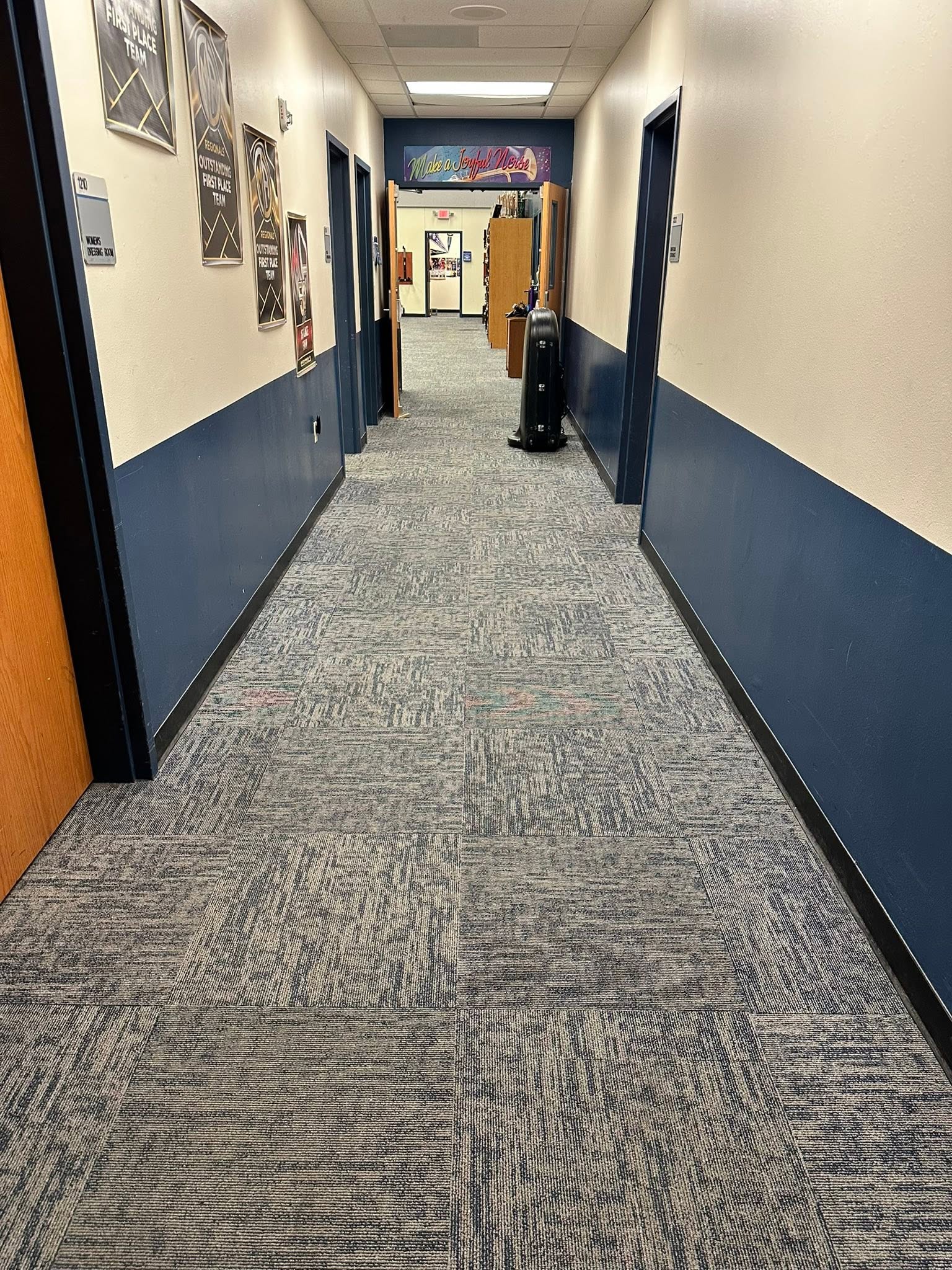 Bulldog Carpet Cleaning cleaning the aisle carpet at St. Williams Catholic Church in Greenville, TX